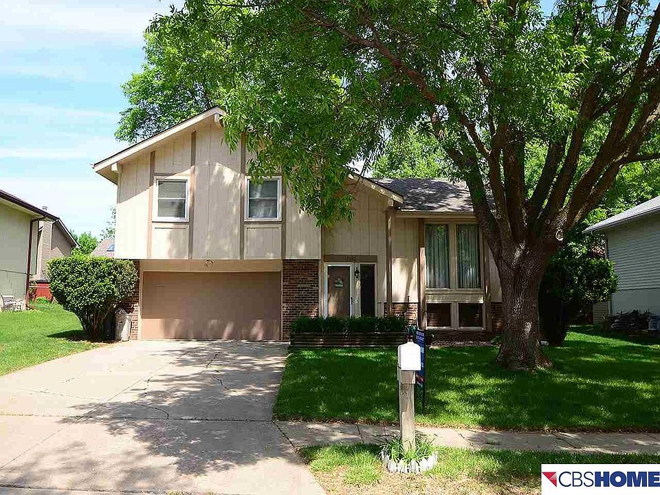 1st image of 12592 Yates St