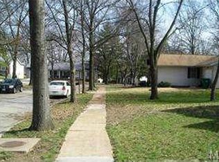 314 Oakfield Dr, Ballwin, MO 63021