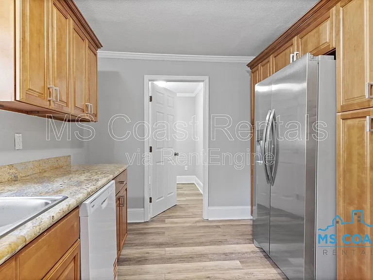 1612 Gordon Ave — Photo 12