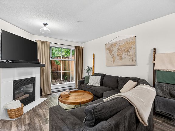 2nd image of 2678 Dixon St #121