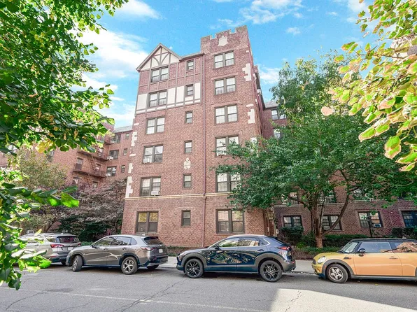 68-36 Burns St #D-3, Forest Hills, NY 11375