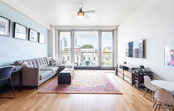 1st image of 144 N 8th St APT 3A