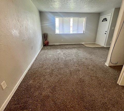 5th image of 23855 Banbury Cir