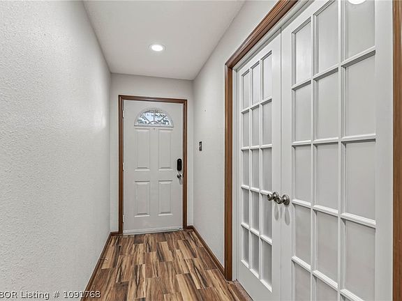 5th image of 8211 Clover Dr