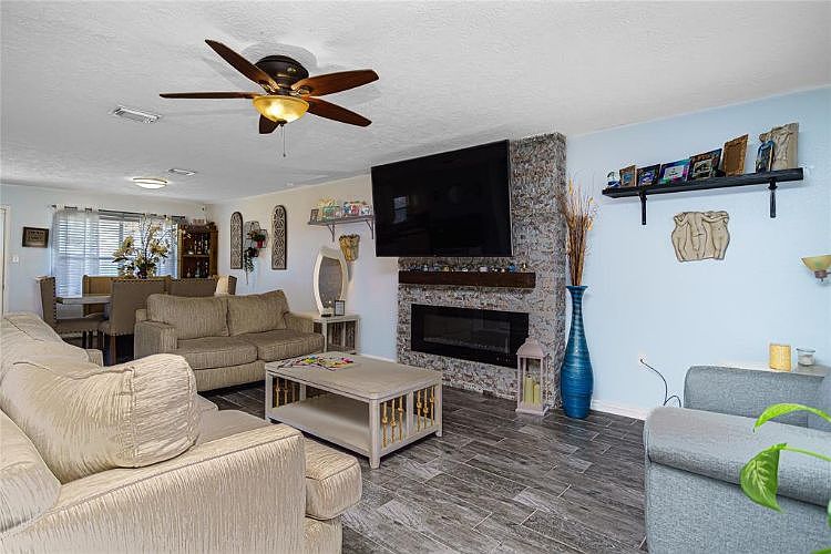 1st image of 2403 Marlin Dr