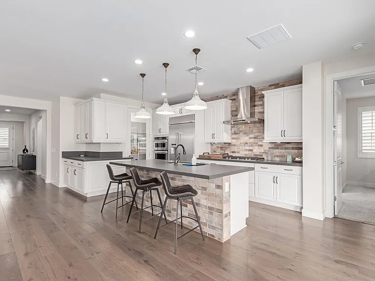 17494 W Middlebury St — Photo 11