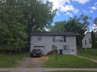 2076 Margaret St, Saint Paul, MN 55119