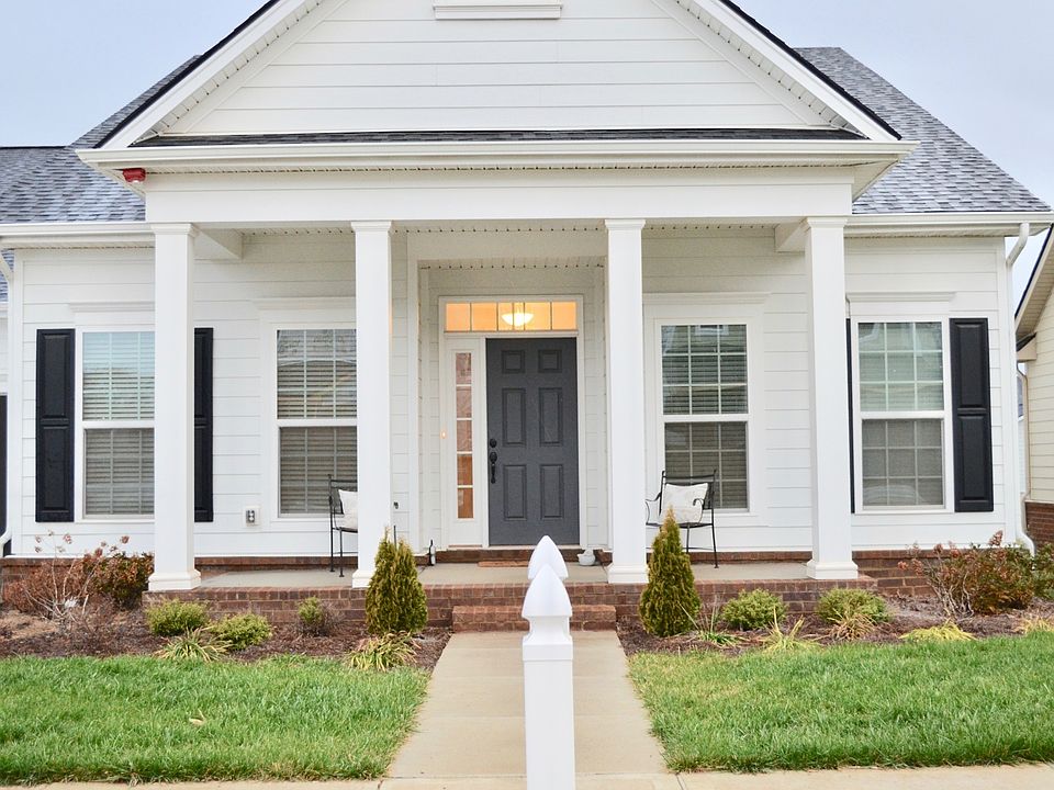 1st image of 3030 Oglethorpe Dr