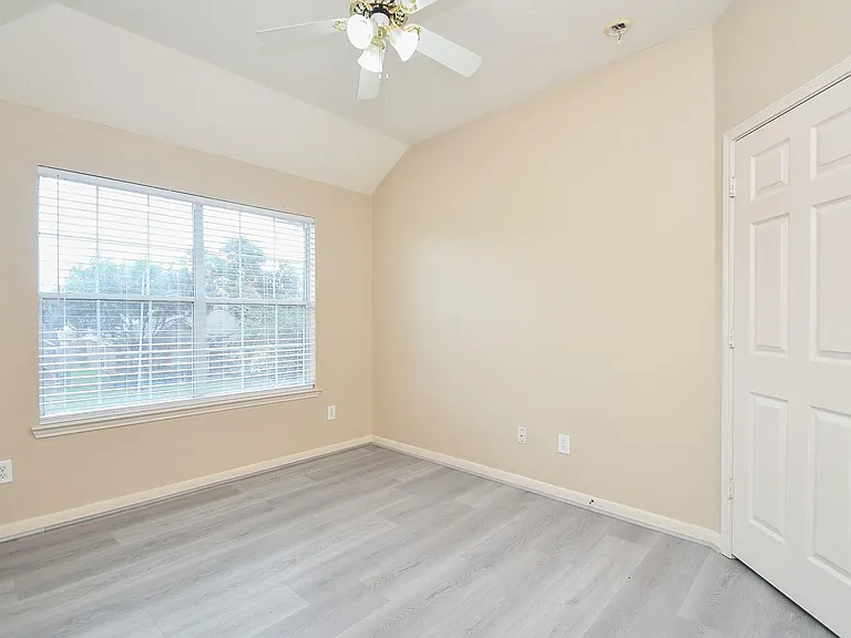 15114 Snow Hill Ct — Photo 26