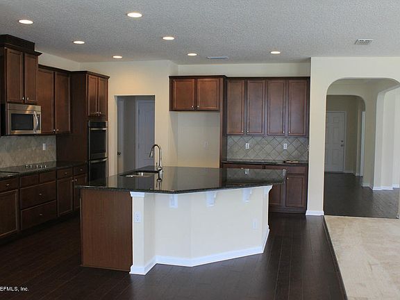 4th image of 14289 SUMMER BREEZE Drive E #4093