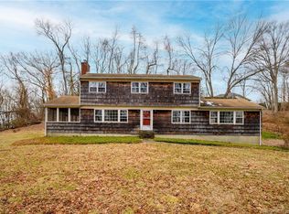 11 Knobloch Ln, Stamford, CT 06902