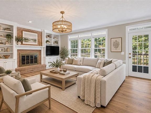 4th image of 3856 Cynthia Way SW