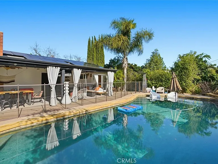 6443 Gross Ave — Photo 32