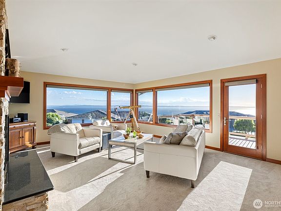 4th image of 13705 68th Avenue W