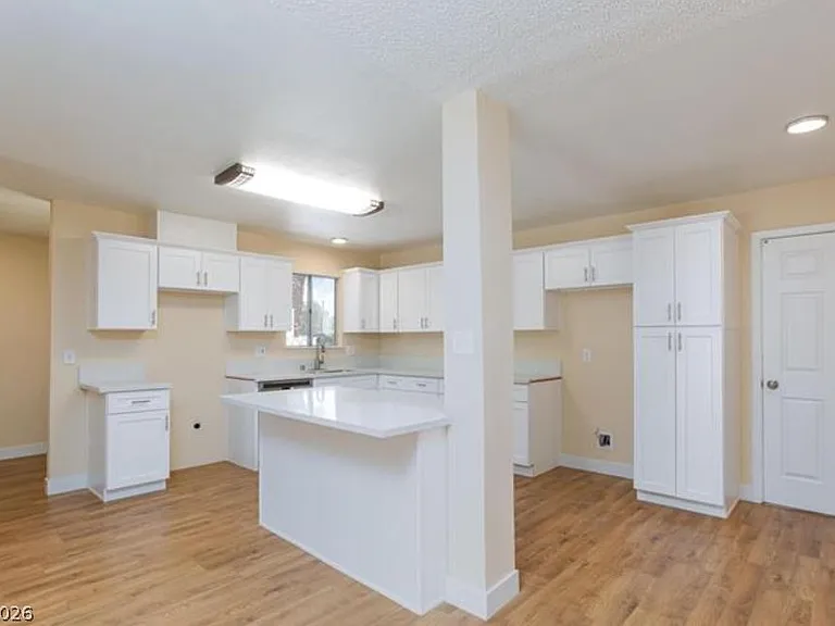 6320 Shawnee Ave — Photo 16