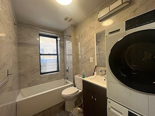 3rd image of 137 W 141st St APT 43