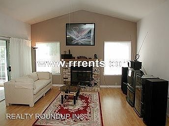 5th image of 8425 Amrita Ct