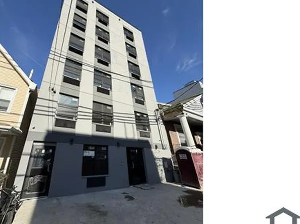 715 E 216th St, Bronx, NY 10467