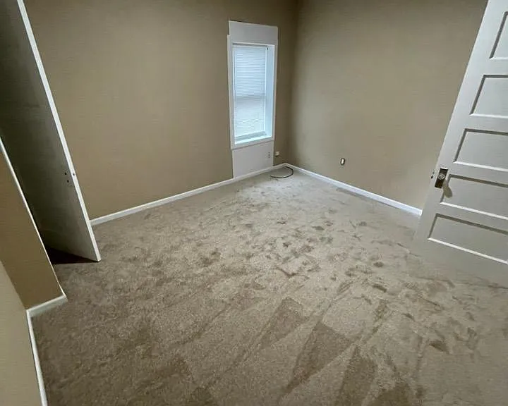 2705 N Bremen St — Photo 5