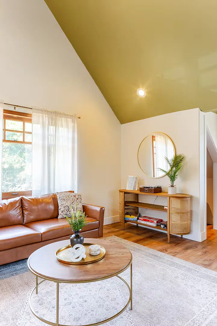2 bed, 1100 sqft, $3,200 — Photo 4