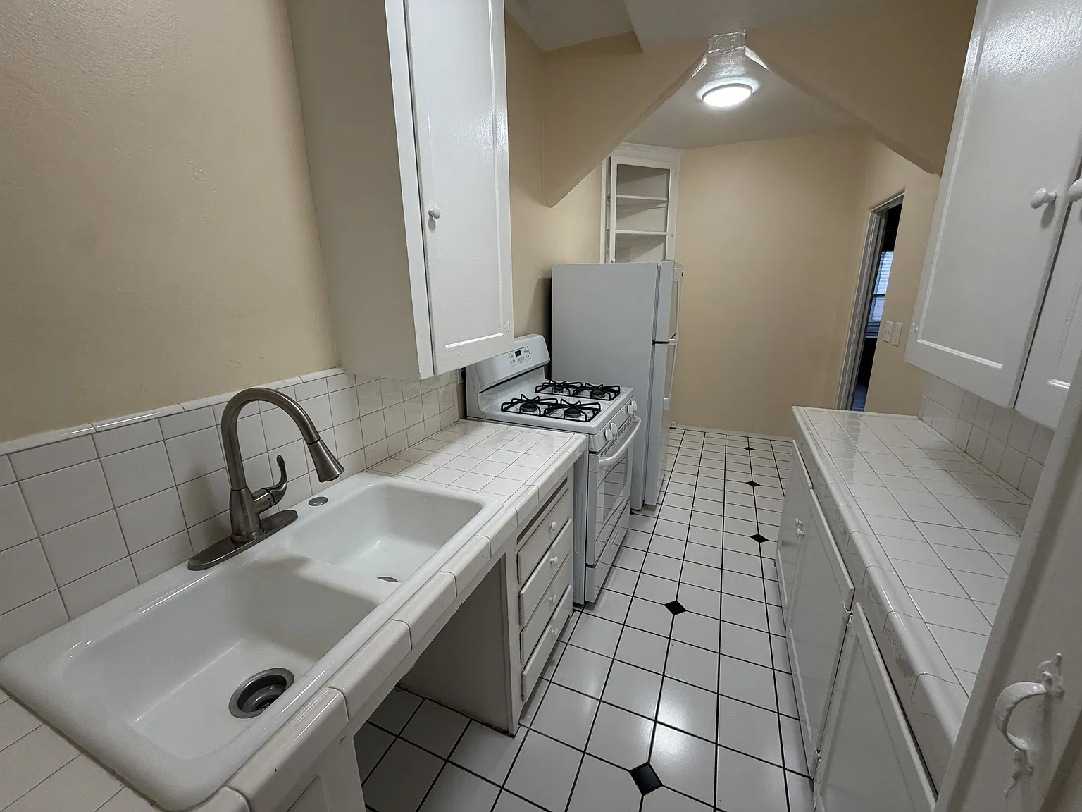 1 bed, $1,785 — Photo 4