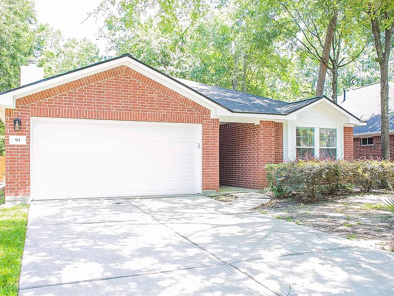 91 Genesee Ridge Dr — Photo 3