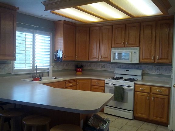 4th image of 2481 N Quail Dr