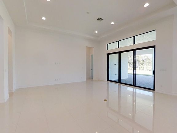 5th image of 3009 SW English Garden Dr