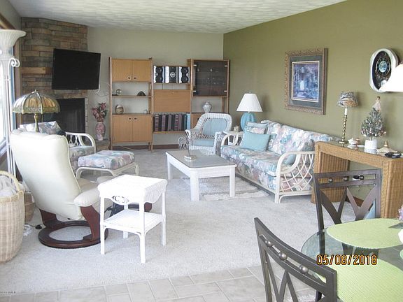 5th image of 8730 Tobey Dr