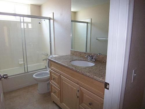4th image of 44784 Windsor Dr