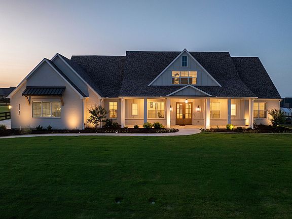 2nd image of 3308 Wellington Ln