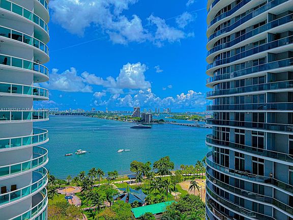 3rd image of 1800 N Bayshore Dr APT 1714