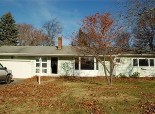 32 Suellen Dr, Rochester, NY 14609