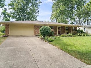 438 Oak Dr, Carmel, IN