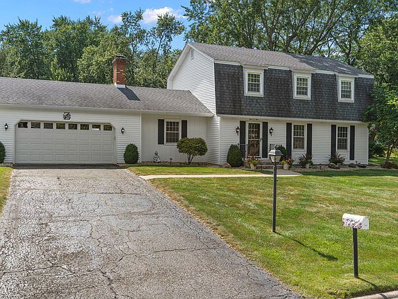 2nd image of 304 Salem Ct