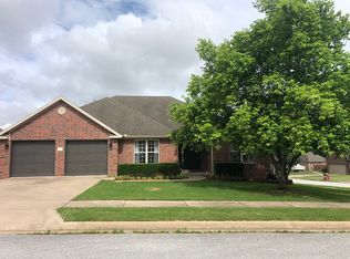 3805 SW Osprey Dr, Bentonville, AR 72713