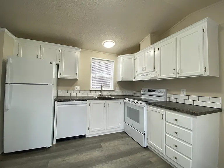 1859 W Marlborough Ave #C-28 — Photo 13
