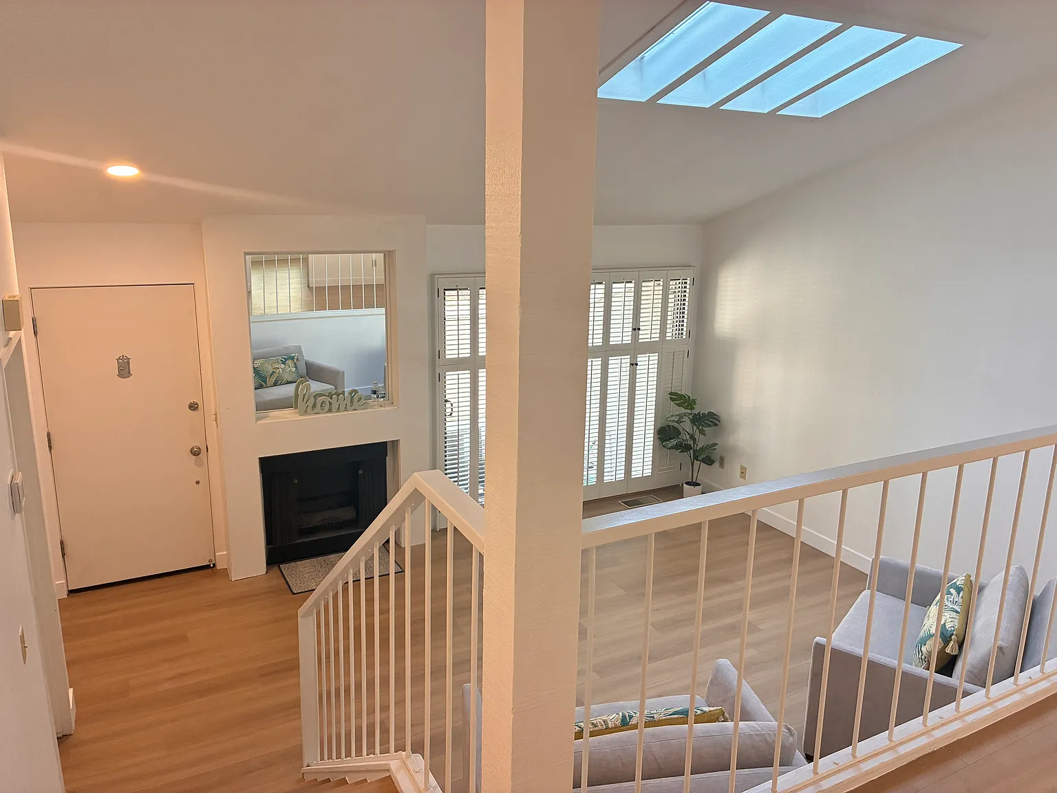 2 bed, 2.5 bath, 1547 sqft, $5,950 — Photo 4
