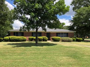 1742 Burning Bush Dr, Greenville, MS 38701