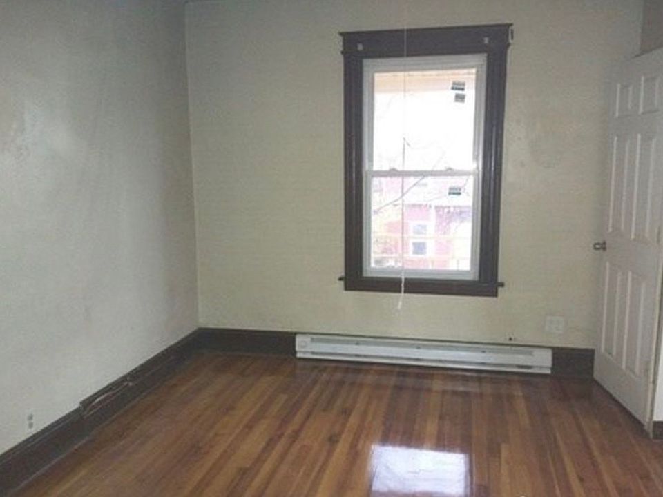 Building Photo 3