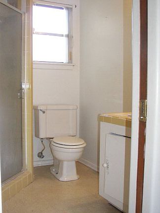 4th image of 1510 E 13th St