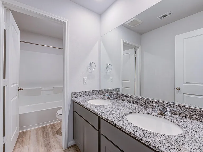 18831 Glenwood Chase Ct — Photo 18