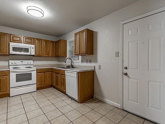 5th image of 2404 Glendale Dr