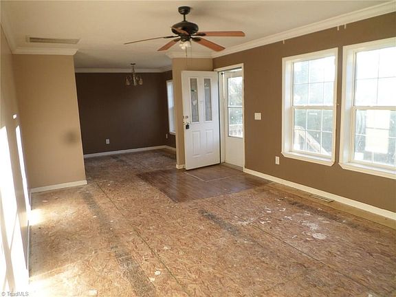 2nd image of 248 Holiday Ln