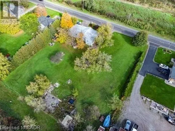 767 Brock Rd, Hamilton, ON L9H 5E4