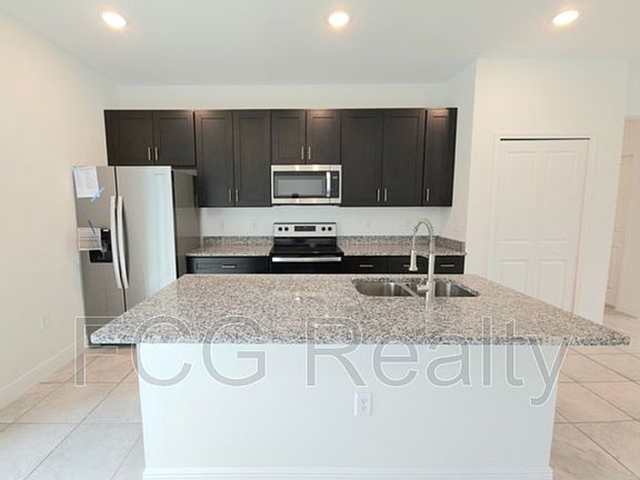 3rd image of 5120 SW 158th Pl