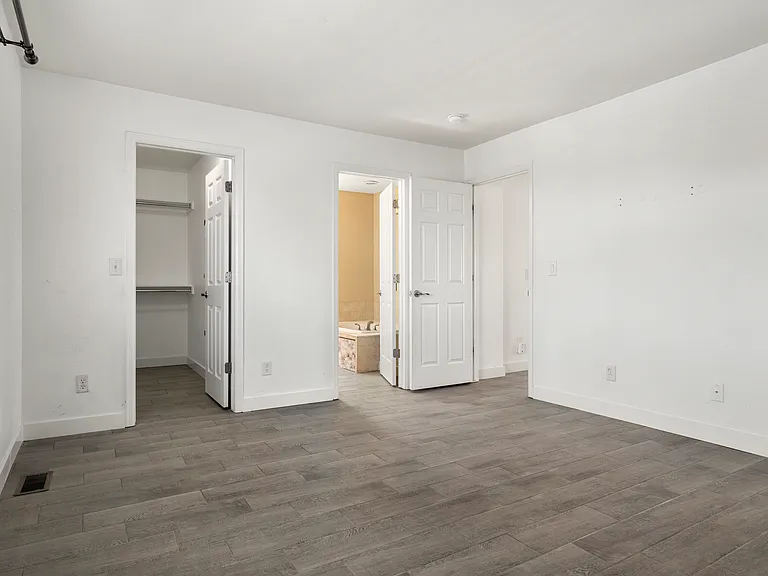 7446 S Memphis St — Photo 11