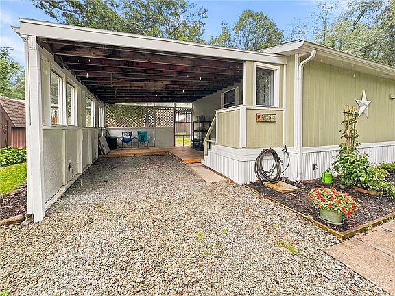 4th image of 133 Pinella Dr
