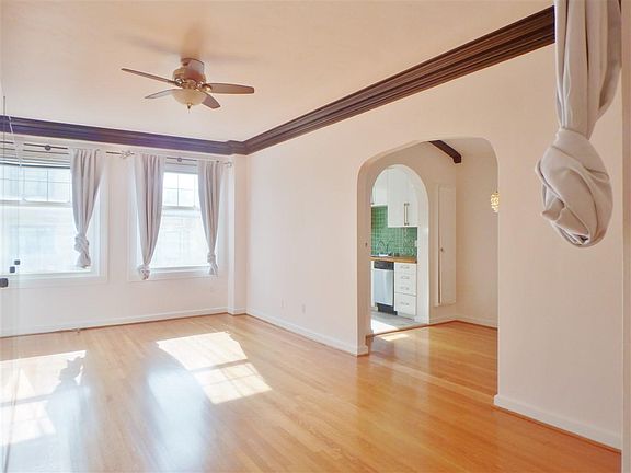 3rd image of 2701 Van Ness Ave APT 306