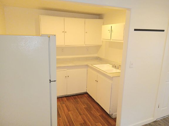 2nd image of 260 W Antelope Dr #6